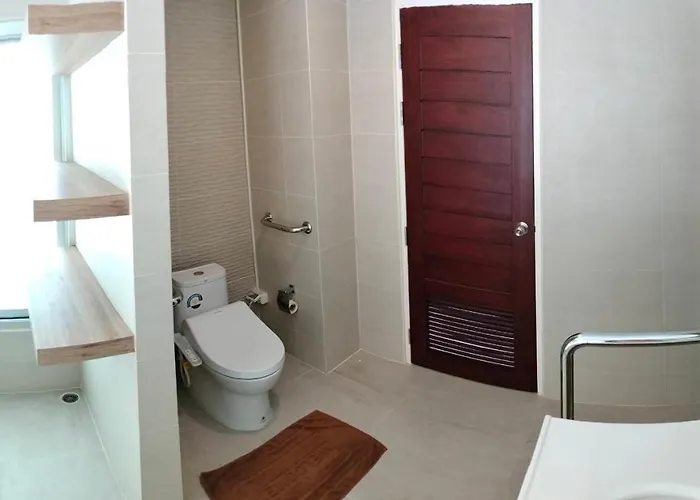 The Lux Ladprao 10 4*