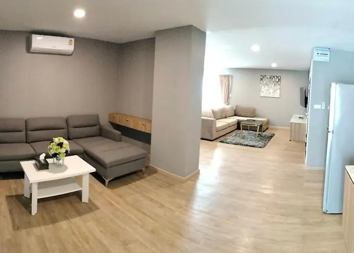 The Lux Ladprao 10 4*